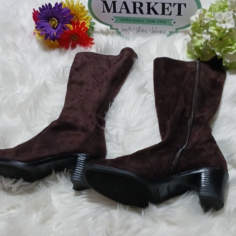 George 8.5 Brown fabric mid-rise boots, like new.